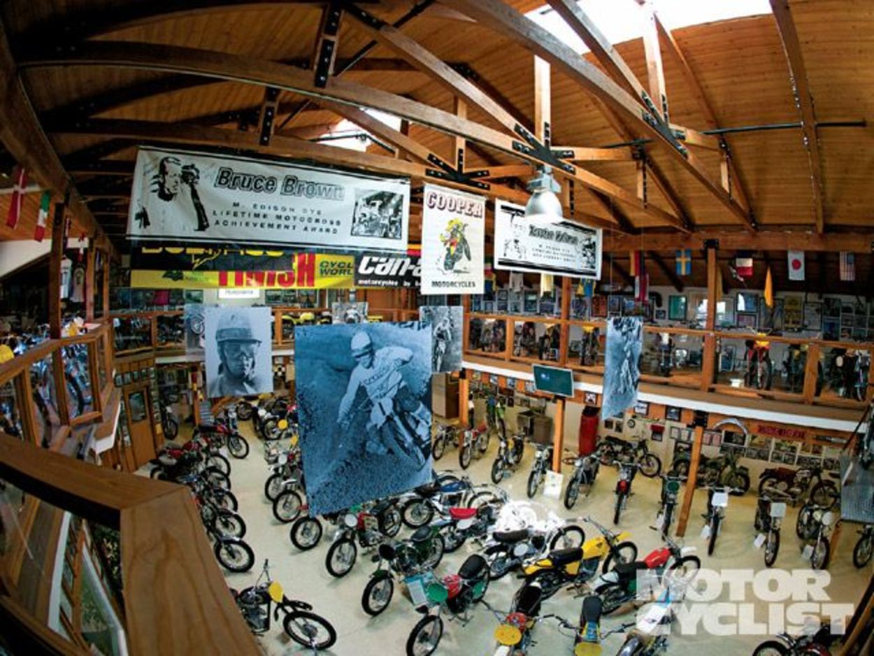 / Motorcycle Dream Garages