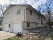 House with a Lots of Parking / Garage, 3BD, 2BA an...
