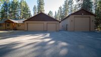 Up to 8 Cars in Two Garage Spaces in Eastern Oregon