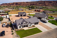 Gorgeous Property with 4 Car Garage in Utah