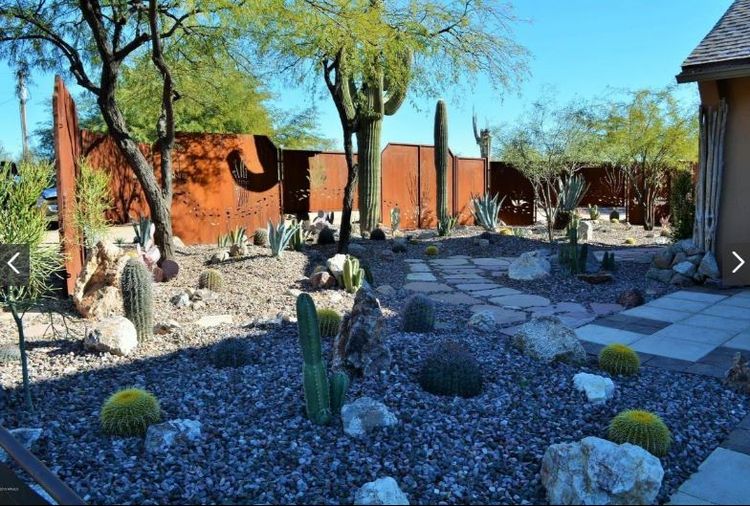 / 12 Car Garage House in Arizona and No HO...
