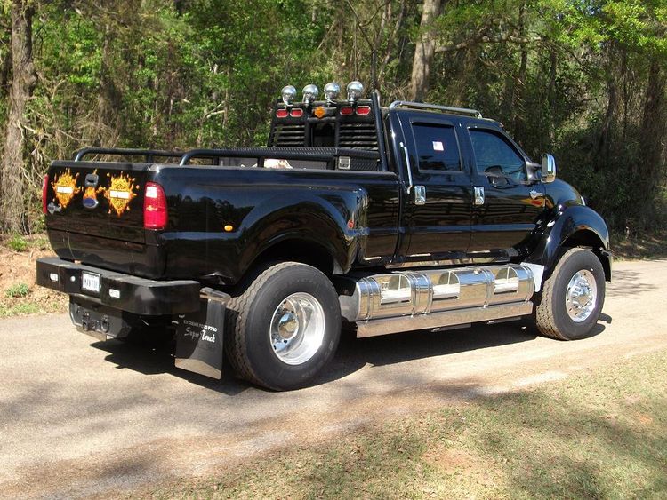 The Ford f 650 4x4